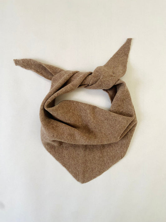 You got this - Triangle scarf MOKKA